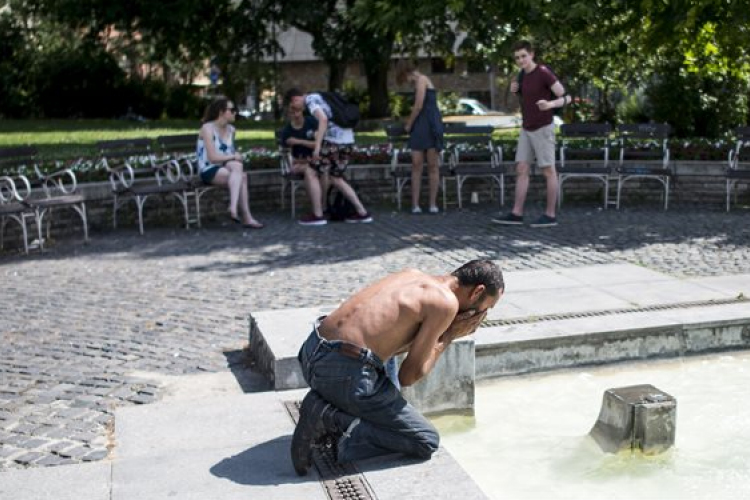 Továbbra is érvényben van a hőségriadó